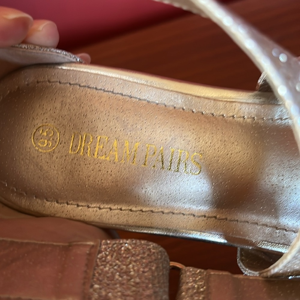 Like new Dream Paris gold sparkling Strappy sandals - Picture 9 of 16